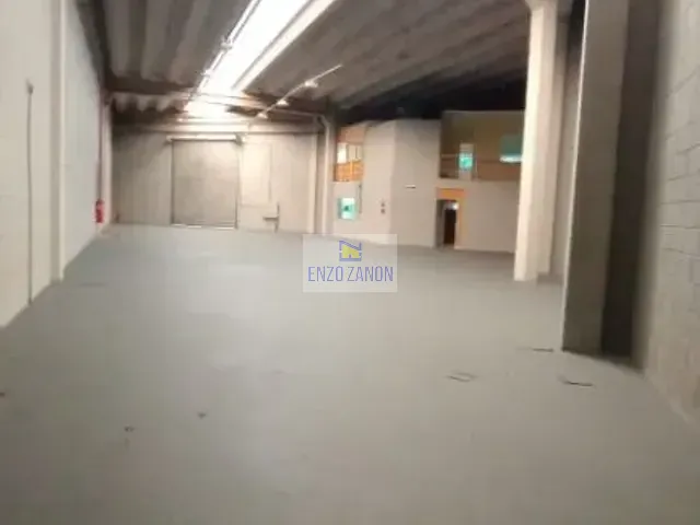 Galpão / Barracão com 660m², para alugar, no bairro Ferrazópolis em São Bernardo do Campo