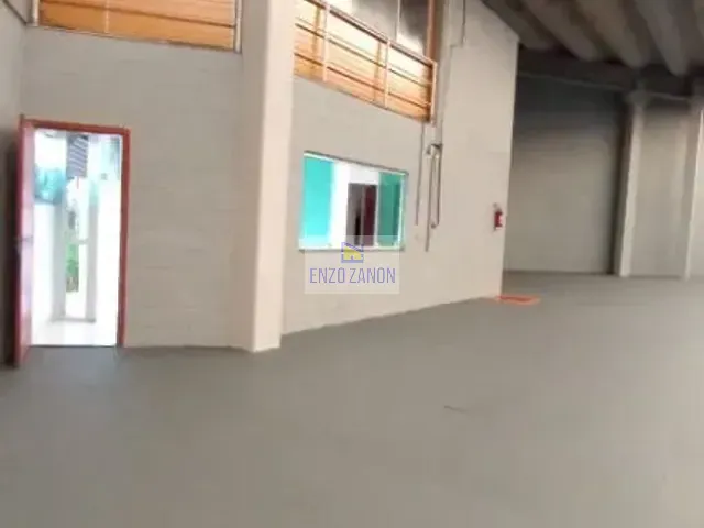 Galpão / Barracão com 660m², para alugar, no bairro Ferrazópolis em São Bernardo do Campo