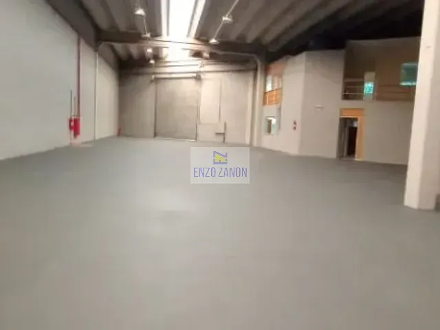 Galpão / Barracão com 660m², para alugar, no bairro Ferrazópolis em São Bernardo do Campo