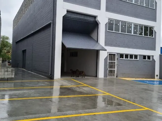 Galpão / Barracão com 800m², à venda, no bairro Chácara do Solar I (Fazendinha) em Santana de Parnaíba