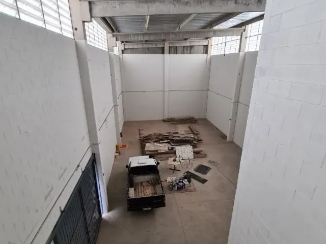 Galpão / Barracão com 800m², à venda, no bairro Chácara do Solar I (Fazendinha) em Santana de Parnaíba