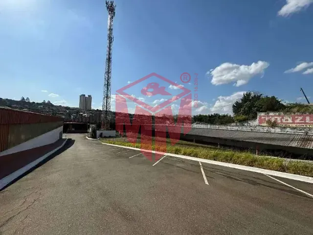 Galpão / Barracão à venda, no bairro Jardim Ana Maria em Santo André