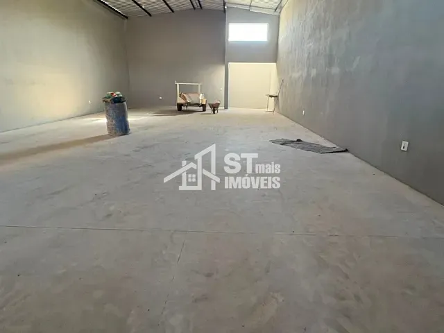 Galpão / Barracão com 250m², para alugar, no bairro Jardim Portal do Sol em Andradas