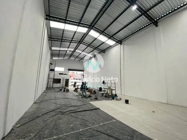 Galpão / Barracão com 300m², para alugar, no bairro Santo Antônio em São Caetano do Sul
