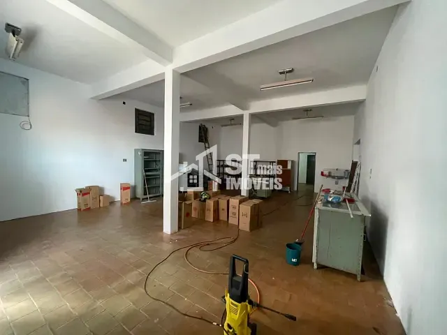 Galpão / Barracão para alugar, no bairro Centro em Andradas