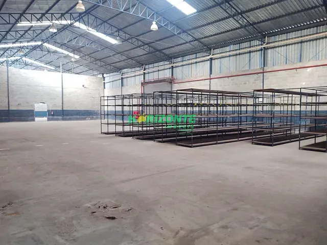 Galpão / Barracão com 1480m², para alugar, no bairro Chácaras Reunidas em São José dos Campos