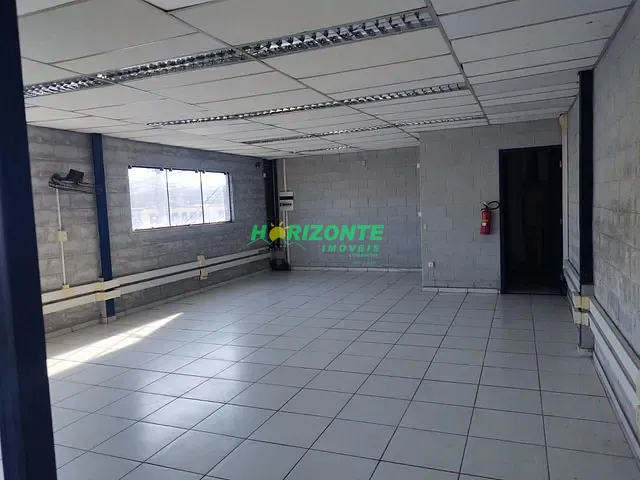 Galpão / Barracão com 1480m², para alugar, no bairro Chácaras Reunidas em São José dos Campos