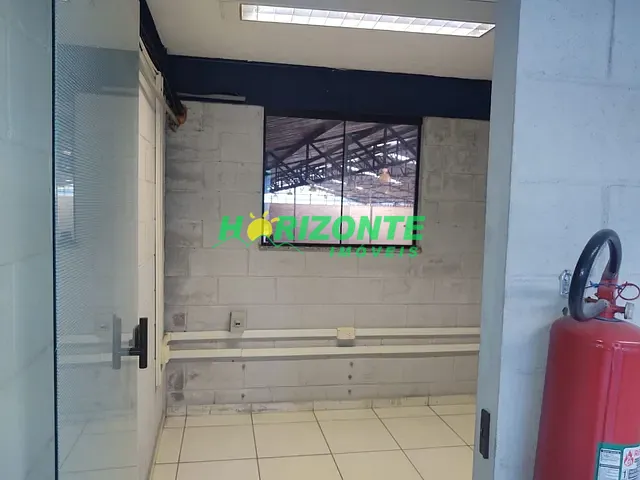 Galpão / Barracão com 1480m², para alugar, no bairro Chácaras Reunidas em São José dos Campos