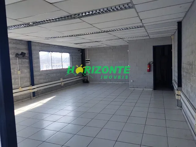 Galpão / Barracão com 1480m², para alugar, no bairro Chácaras Reunidas em São José dos Campos