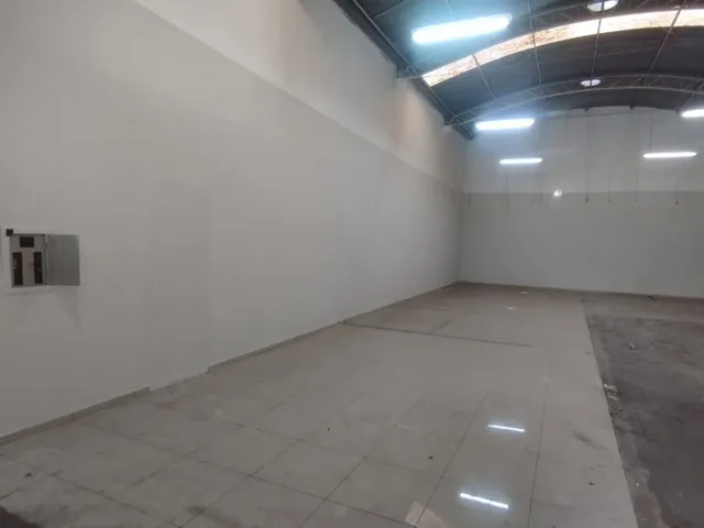 Galpão / Barracão para alugar, no bairro Jardim Riviera em Cambé