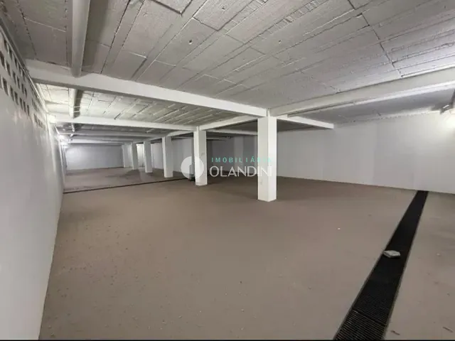 Galpão / Barracão com 319m², para alugar, no bairro Centro em Artur Nogueira