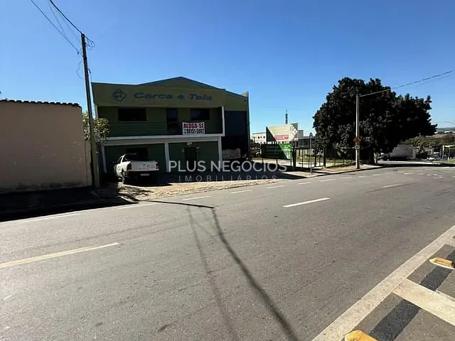 Galpão / Barracão com 1000m², para alugar, no bairro Éden em Sorocaba