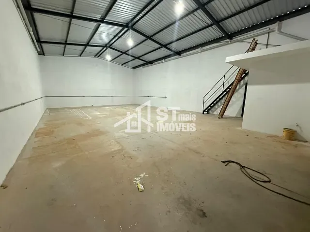 Galpão / Barracão com 210m², à venda, no bairro Pito Risso em Andradas
