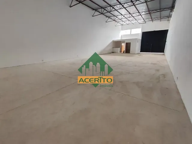 Galpão / Barracão com 250m², para alugar, no bairro Vila Nova em Araçatuba