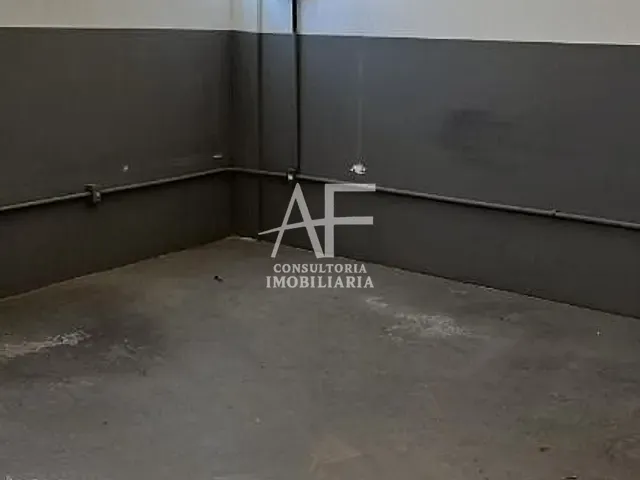 Galpão / Barracão com 500m², para alugar, no bairro Cidade Nova em Pindamonhangaba