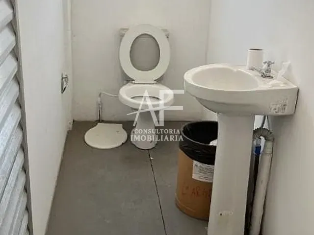 Galpão / Barracão com 500m², para alugar, no bairro Cidade Nova em Pindamonhangaba