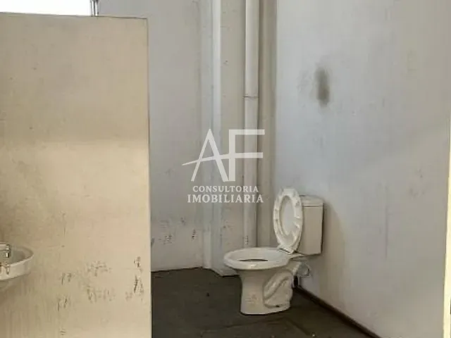 Galpão / Barracão com 500m², para alugar, no bairro Cidade Nova em Pindamonhangaba