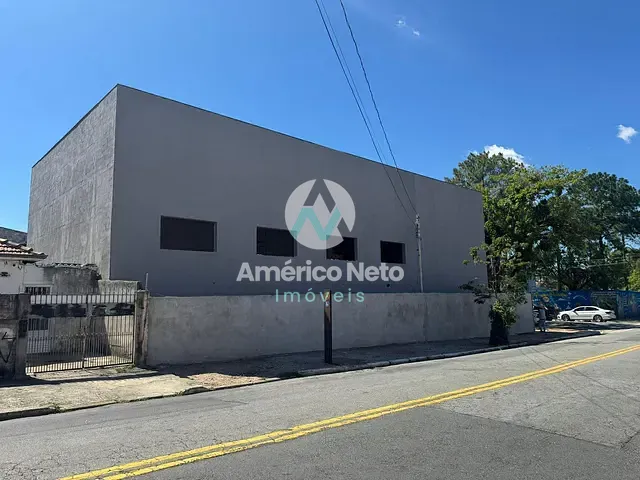 Galpão / Barracão com 551m², para alugar, no bairro Vila Alpina em São Paulo
