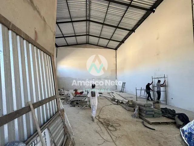 Galpão / Barracão com 551m², para alugar, no bairro Vila Alpina em São Paulo