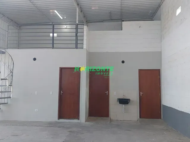 Galpão / Barracão com 300m², à venda, no bairro Vila Menino Jesus em Caçapava