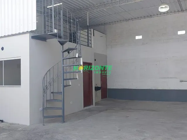 Galpão / Barracão com 300m², à venda, no bairro Vila Menino Jesus em Caçapava