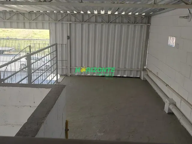 Galpão / Barracão com 300m², à venda, no bairro Vila Menino Jesus em Caçapava