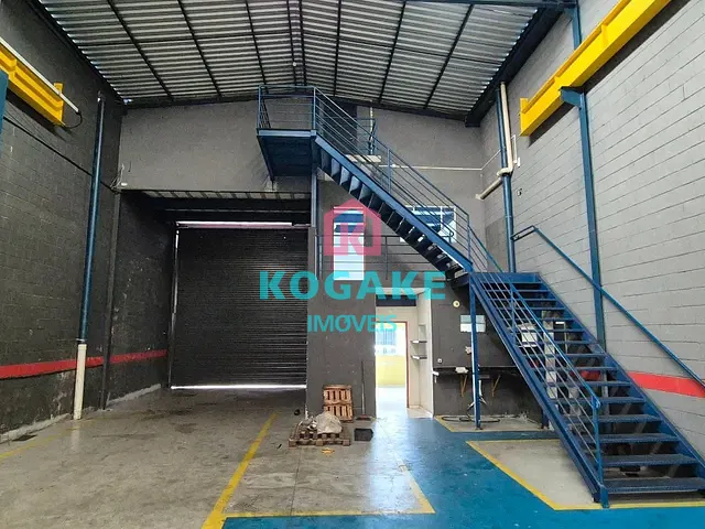 Galpão / Barracão com 500m², para alugar, no bairro Chácaras Reunidas em São José dos Campos