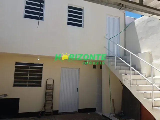 Galpão / Barracão com 200m², à venda ou para alugar, no bairro Jardim São Judas Tadeu em São José dos Campos