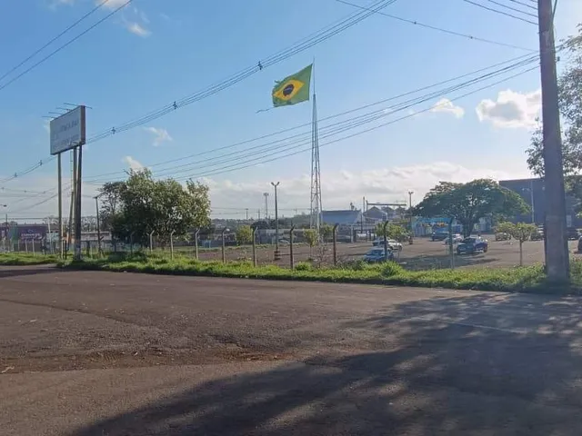 Galpão / Barracão com 8000m², para alugar, no bairro Parque Maracanã em Cambé