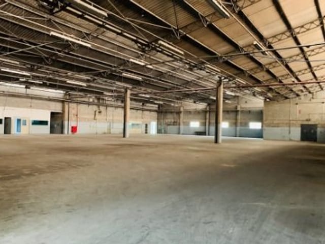 Galpão / Barracão com 22000m², à venda ou para alugar, no bairro Jardim Itaquiti em Barueri
