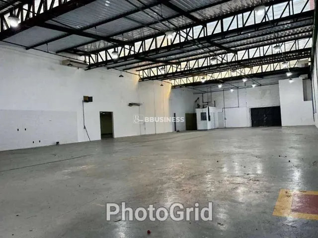 Galpão / Barracão com 1000m², à venda, no bairro Cambuci em São Paulo