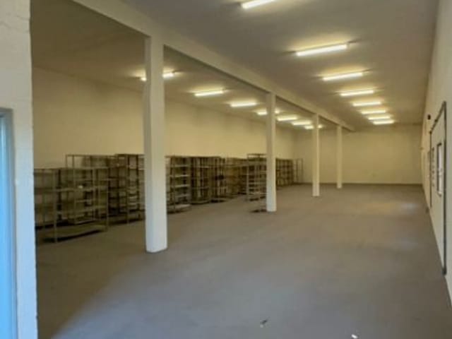 Foto do Galpão / Barracão - Galpão para alugar, 550 m² por R$ 11.000,00/mês - Jardim Satélite - São José dos Campos/SP | INDEPENDENCE NEGOCIOS IMOBILIARIOS LTDA