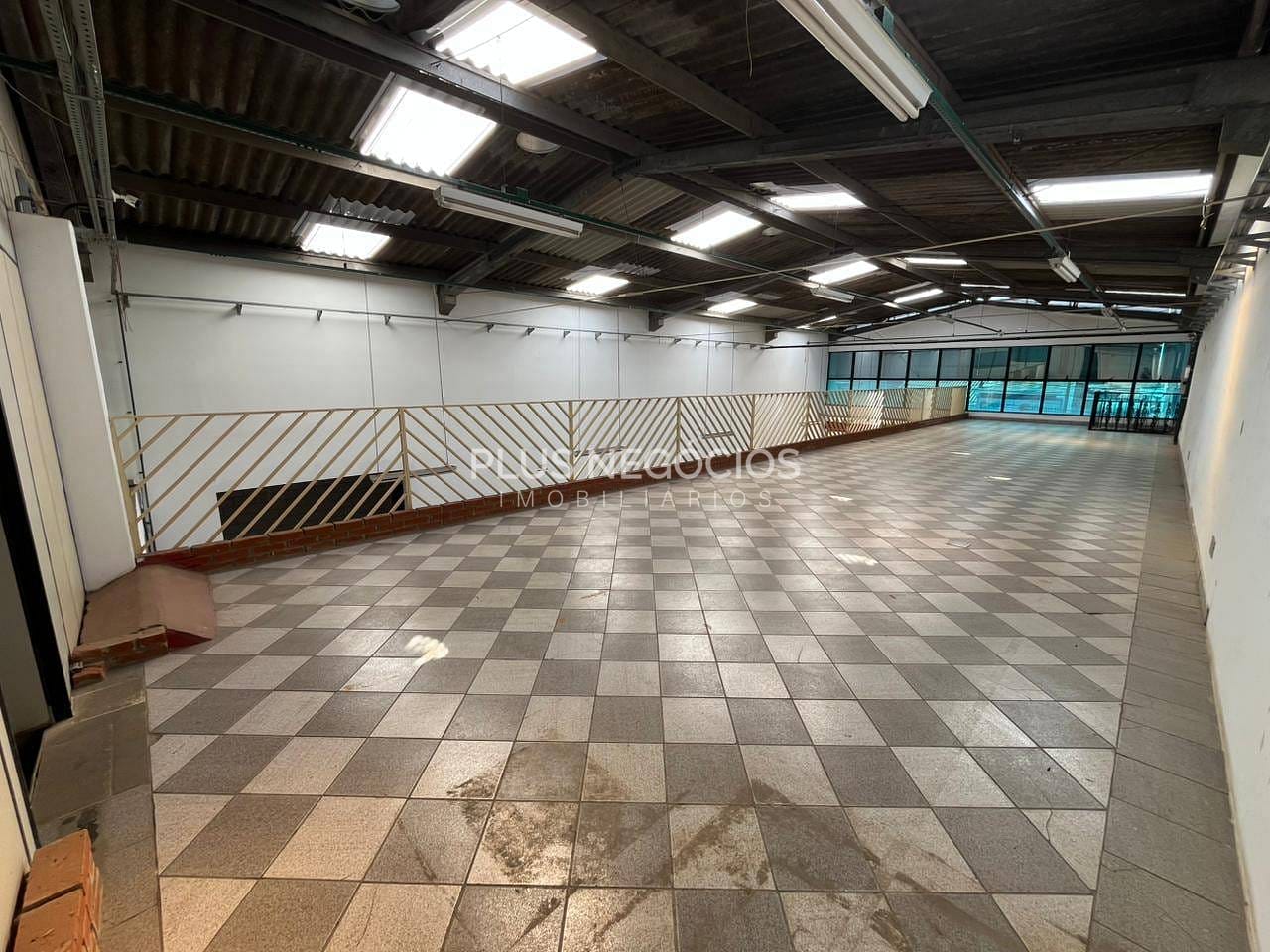 Depósito-Galpão, 750 m² - Foto 32