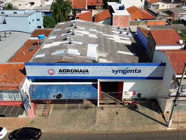 Galpão / Barracão com 750m², para alugar, no bairro Centro em Capela do Alto
