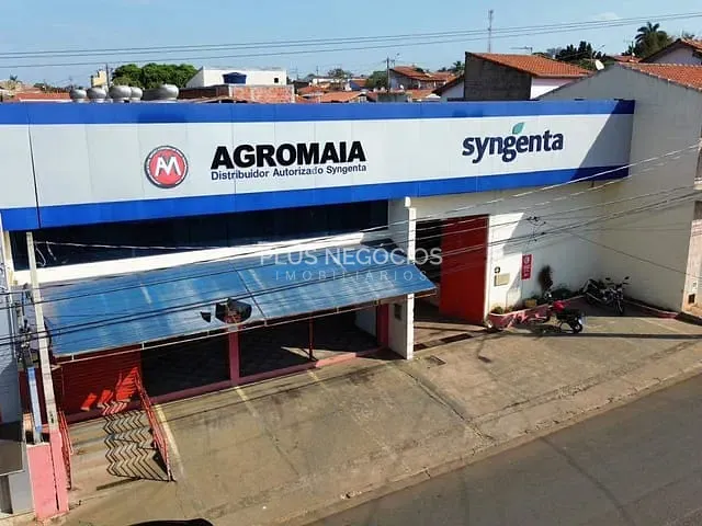 Galpão / Barracão com 750m², para alugar, no bairro Centro em Capela do Alto