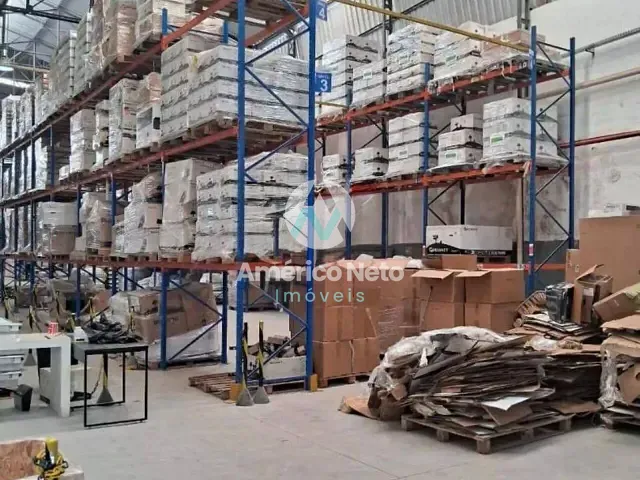 Galpão / Barracão com 1700m², para alugar, no bairro Campestre em Santo André