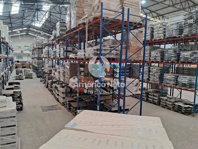 Galpão / Barracão com 1700m², para alugar, no bairro Campestre em Santo André