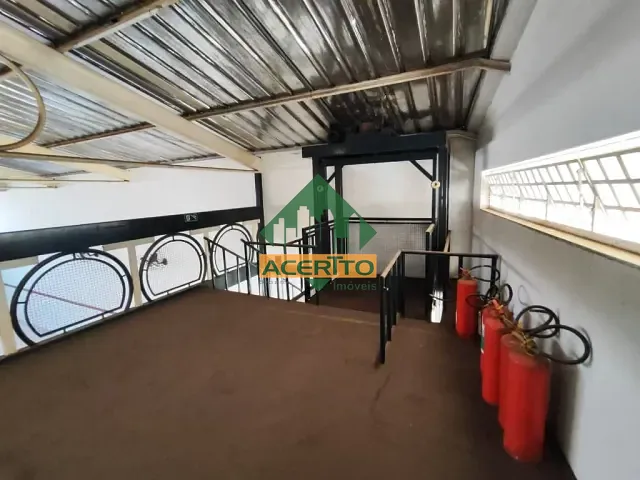 Galpão / Barracão com 300m², à venda, no bairro Jardim do Prado em Araçatuba