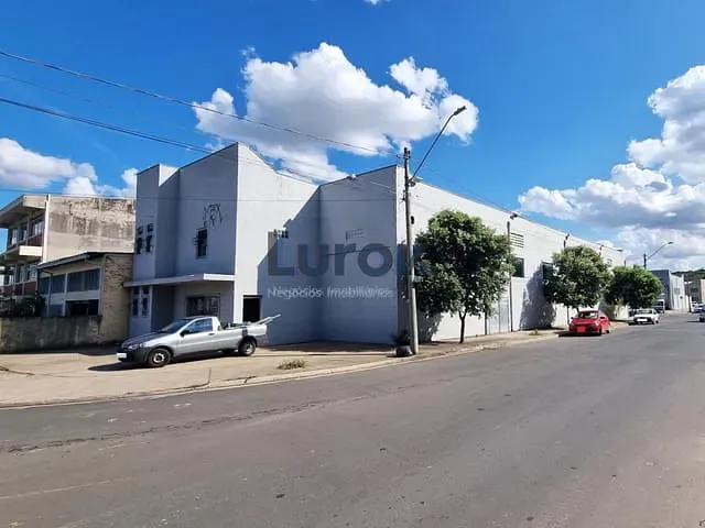 Galpão / Barracão com 730m², para alugar, no bairro Vila Faustina II em Valinhos