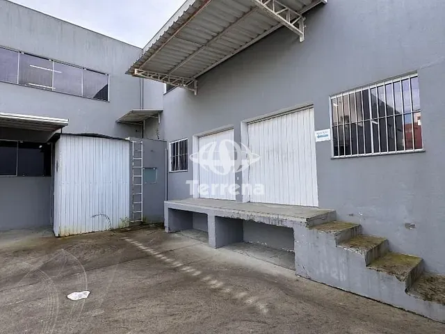 Galpão / Barracão com 800m², para alugar, no bairro Vila Nova em Blumenau