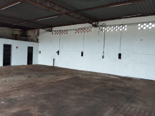Foto do Galpão / Barracão - Galpão para alugar, 290 m² por R$ 3.560,49/mês - Conjunto Costa Telles II - Uberaba/MG | ZUCATO IMOBILIARIA LTDA