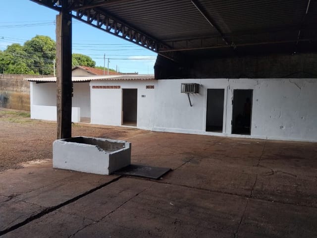 Foto do Galpão / Barracão - Galpão para alugar, 290 m² por R$ 3.560,49/mês - Conjunto Costa Telles II - Uberaba/MG | ZUCATO IMOBILIARIA LTDA
