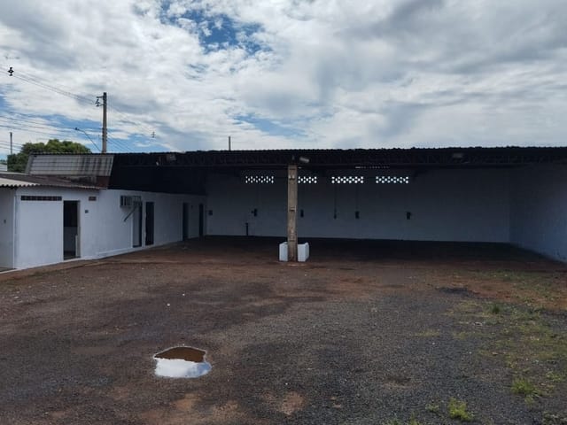 Foto do Galpão / Barracão - Galpão para alugar, 290 m² por R$ 3.560,49/mês - Conjunto Costa Telles II - Uberaba/MG | ZUCATO IMOBILIARIA LTDA
