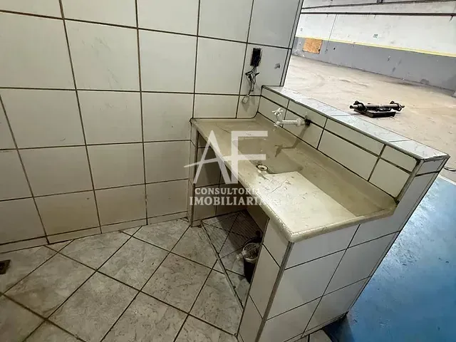 Galpão / Barracão para alugar, no bairro Vila Bela em Guaratinguetá