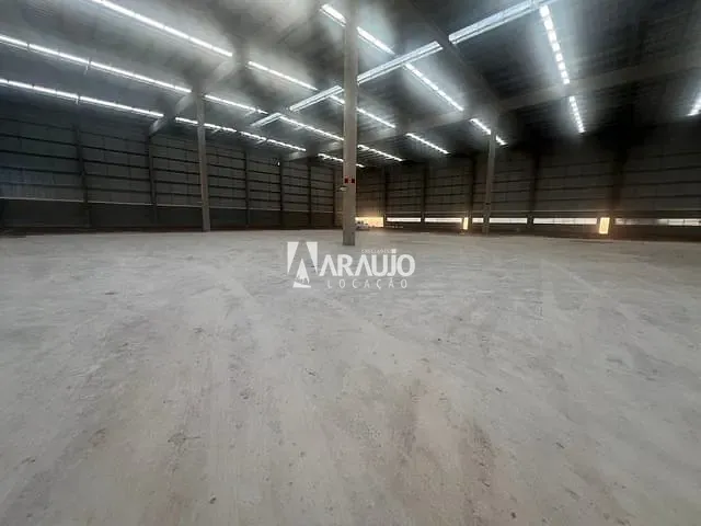 Galpão / Barracão com 6750m², para alugar, no bairro Canhanduba em Itajaí