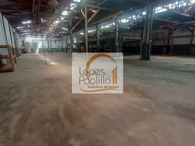 Galpão / Barracão com 1800m², para alugar, no bairro Centro em Atibaia