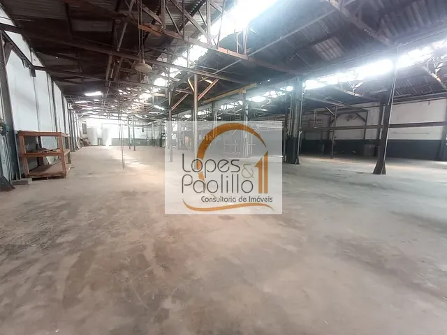 Galpão / Barracão com 1800m², para alugar, no bairro Centro em Atibaia