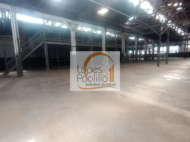 Galpão / Barracão com 1800m², para alugar, no bairro Centro em Atibaia