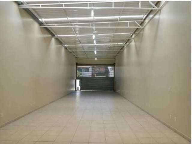 Foto do Galpão / Barracão - Galpão, 200 m² - venda por R$ 650.000,00 ou aluguel por R$ 5.110,00/mês - Jardim São Judas Tadeu - São José dos Campos/SP | INDEPENDENCE NEGOCIOS IMOBILIARIOS LTDA