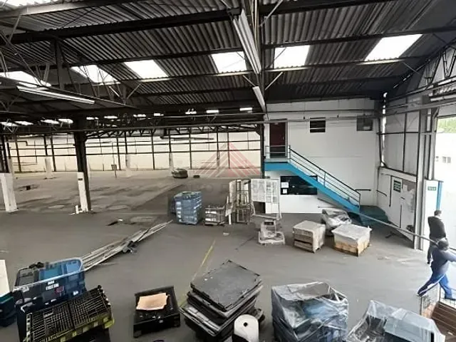 Galpão / Barracão com 5600m², à venda, no bairro Vila Noêmia em Mauá